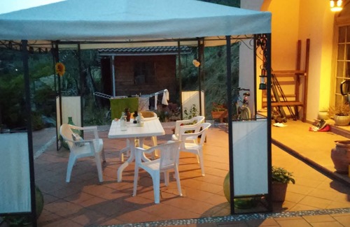 Cogorno Villa | Room in Guest Room - Hillside Room With Garden and sea View No8264