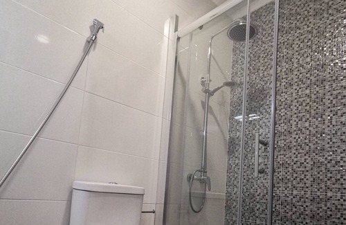 Costa de Caparica House | "room in Guest Room - Hostel Próximo A Praia P/Surf Na Caparica"