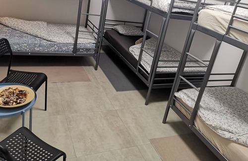Costa de Caparica House | "room in Guest Room - Hostel Próximo A Praia P/Surf Na Caparica"