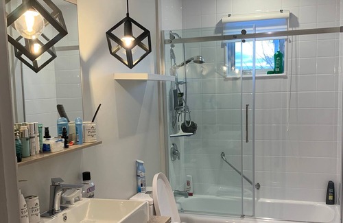 Paspebiac House | Room in Guest Room - Room for Renting Inside House - Without Breakfast Provided