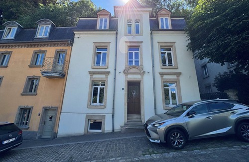 Gronn House | Room in Historic Town Luxe with Epic View with WiFi