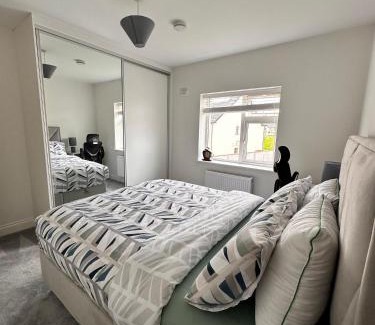 Limerick House | Room in Limerick with King bed -Home stay