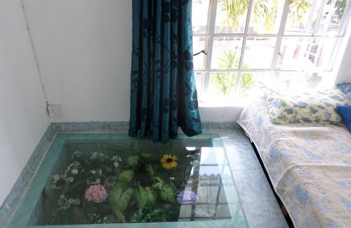 Calodyne House | ROOM IRIS ON THE DRC FOR LOVERS *