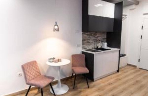 Subotica Apartment | Room Jacuzzi "ATHENA"
