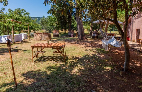 Gavorrano Apartment | Room 'La Concia - Spiga' with Shared Garden and Wi-Fi