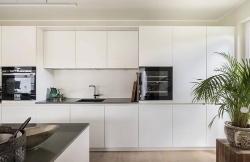 Baden-Baden Apartment | Room 'Luxuszimmer In Einer Privatwohnung' with Balcony and Wi-Fi