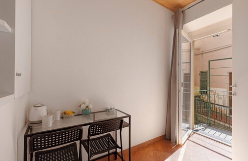 Borzonasca Apartment | Room 'Matrimoniale' with Balcony and Wi-Fi
