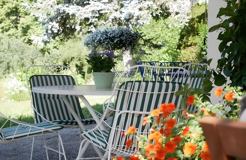 Urberg Apartment | Room 'No. 7' with Shared Terrace and Shared Garden