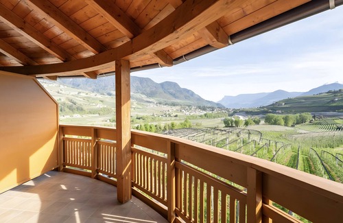 Tirolo Apartment | Room 'Suite 3' with Mountain View, Wi-Fi and Air Conditioning