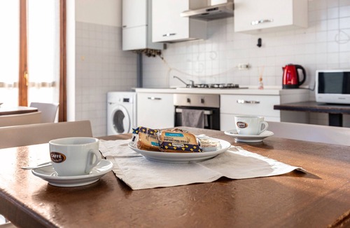 Pizzoletta Apartment | Room 'Tripla Budget' with Shared Terrace, Wi-Fi and Air Conditioning
