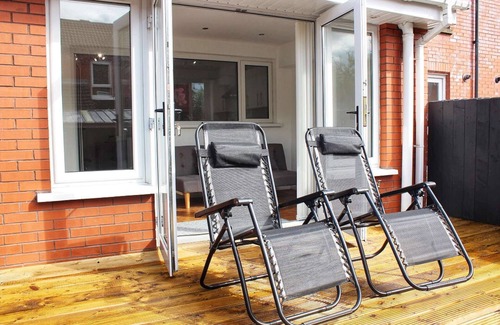 Belfast House | Room with Comfortable Beds