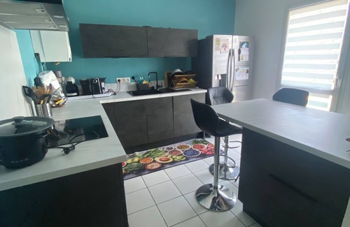 Saint-Remy-en-Rollat Bed & Breakfast | Room with balcony near Vichy