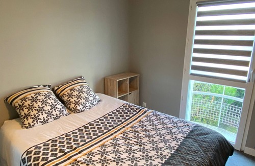 Saint-Remy-en-Rollat Bed & Breakfast | Room with balcony near Vichy