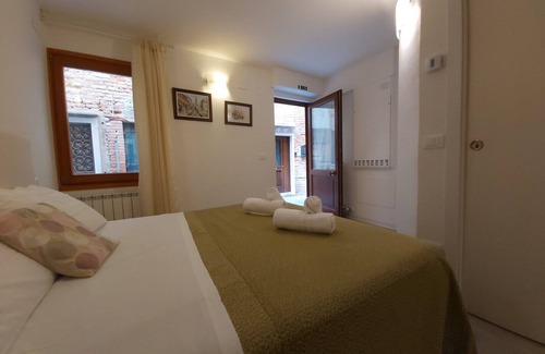 Castello House | Room with private bathroom - Veneziacentopercento