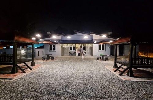 Janda Baik House | ROOMATOK HOMESTAY AND POOL JANDA BAIK