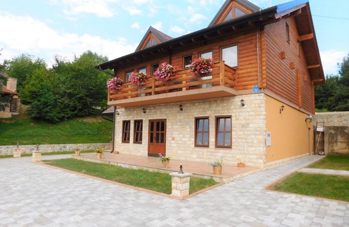 Grabovac Apartment | Rooms Ilija, (15145), Rakovica, Croatia
