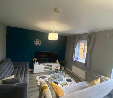 Wolverhampton House | Rooms in Beautiful Home in Wolverhampton!