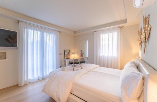 Costa Volpino House | Rooms Le Rive 23