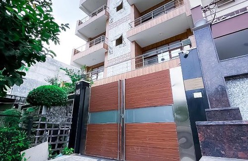 Noida Hotel | Roomshala 117 Shubham Residency - Noida Sector 44