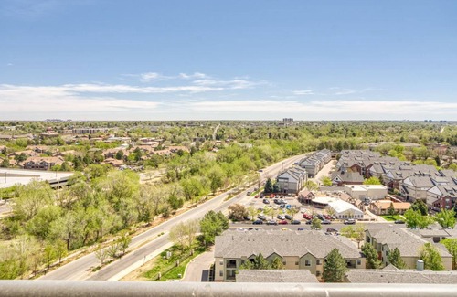 Glendale Apartment | Roomy Cherry Creek 2BR w/ Gym & Pool near Creekside Park, by Blueground