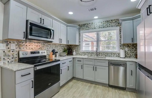 North Augusta Cottage | Roomy Cozy Cottage near the City