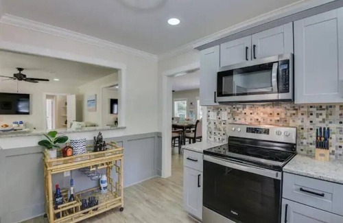 North Augusta Cottage | Roomy Cozy Cottage near the City