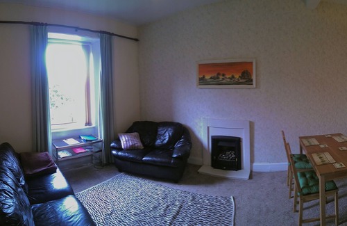 West End Apartment | Roomy first floor flat in quiet street