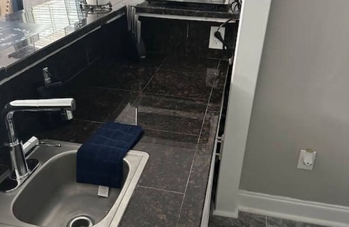 Ellenwood House | Roomy & Newly Renovated Guest House, Kitchen, Desk, Pet Friendly, Shared Patio!