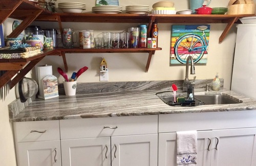 Stuart Cottage | Roonie's Periwinkle Cottage - waterfront- 2 bikes - downtown Stuart