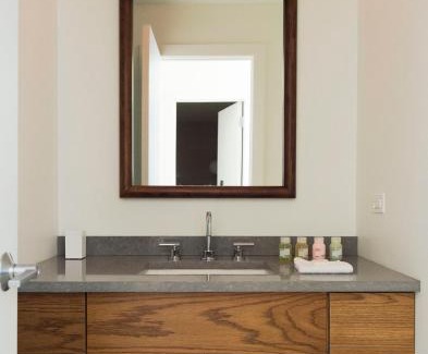 Rittenhouse Row Hotel | ROOST Midtown