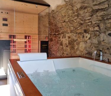 Tresana House | "Rosa di sera" - Relax in Toscana con Spa privata