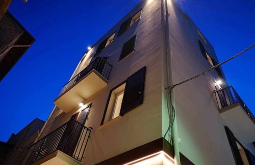 Alcamo Historic Center Apartment | Rosa Fresca Aulentissima