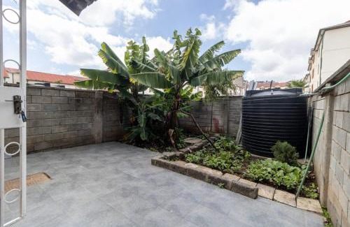 Embakasi House | Rosa Luxury Villa near Jomo Kenyatta International Airport-JKIA