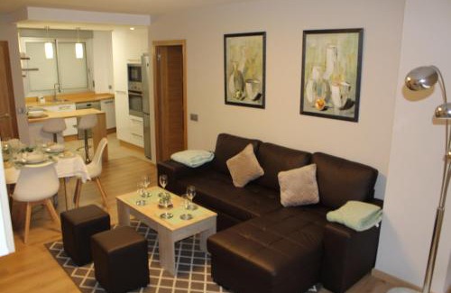 El Ensanche Zona Nuova Apartment | Rosalía de Castro, 41 - Centro - VUT-CO-01904