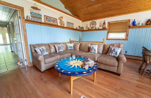 Roscoe House | Roscoe Cabin Pet friendly
