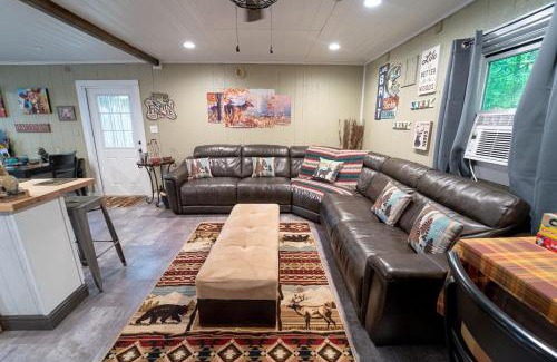 Roscoe House | Roscoe Cottage Pet Friendly