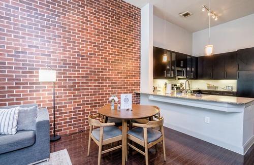 The Galleria Apartment | Rose at the Millennium - Stylish 1 BR in Houston