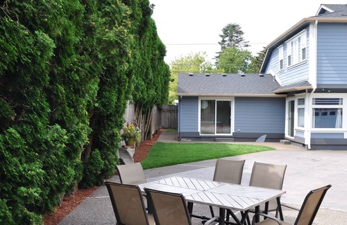Carver House | Rose city vista