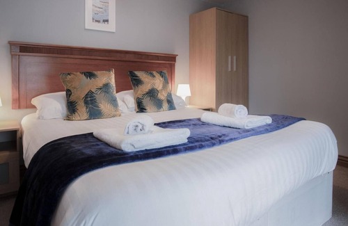 Llanddowror House | Rose Coach House - 3 Bedroom Cottage - Pendine