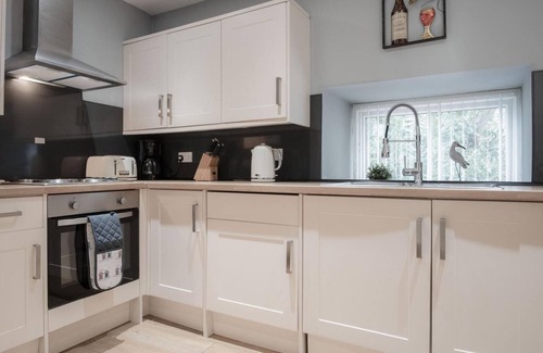 Llanddowror House | Rose Coach House - 3 Bedroom Cottage - Pendine