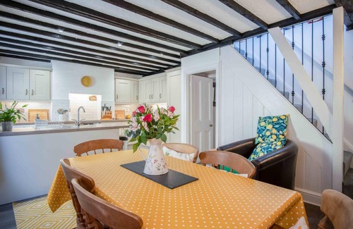 Bishopston Cottage | Rose Cottage - 3 Bedroom - Murton Mumbles