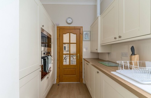Rosyth House | Rose Cottage at The Steadings