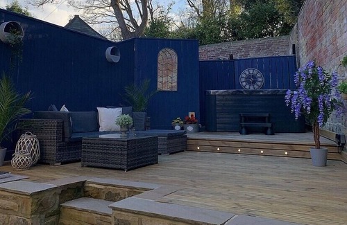 Morpeth House | Rose Cottage - Hot Tub - Town Centre
