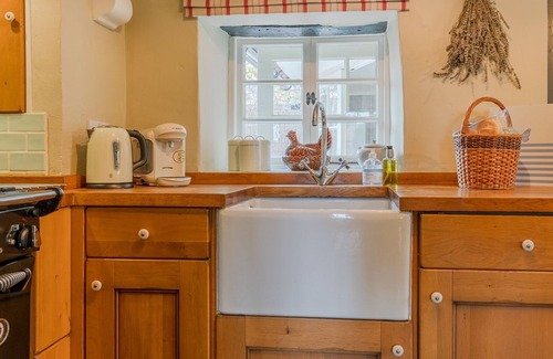 Bretforton Cottage | Rose Cottage - sleeps 5 guests in 3 bedrooms