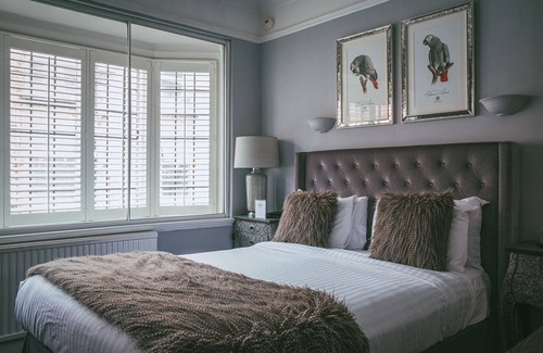 Knutsford Hotel | Rose & Crown Inn