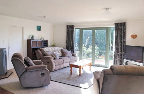 Solway Other | Rose End Escape.nHome comfort in the central Wairarapa country side