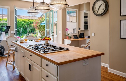 Upper East House | Rose Garden Cottage - Classic Santa Barbara Luxury