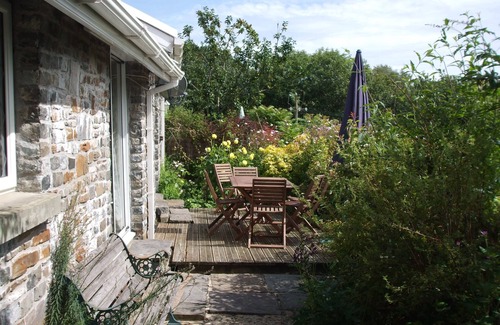 Cadoxton House | rose lodge 3bedroom 3 bathroom lodge located in woodland area