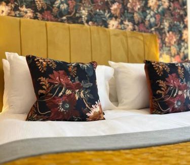 Oban House | Rose Villa