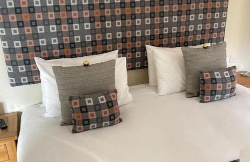 Newcastle Emlyn Bed & Breakfast | Roseberry House